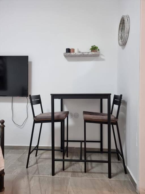 דירת זוּגַג מפנקת עם מרפסת משגעת ונוף למפרץ. Apartment Eilat Exterior foto