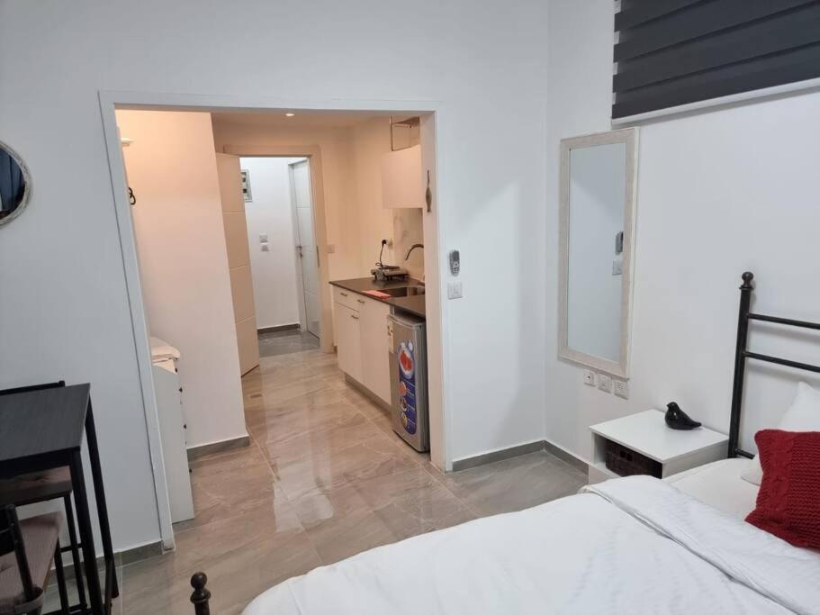 דירת זוּגַג מפנקת עם מרפסת משגעת ונוף למפרץ. Apartment Eilat Exterior foto